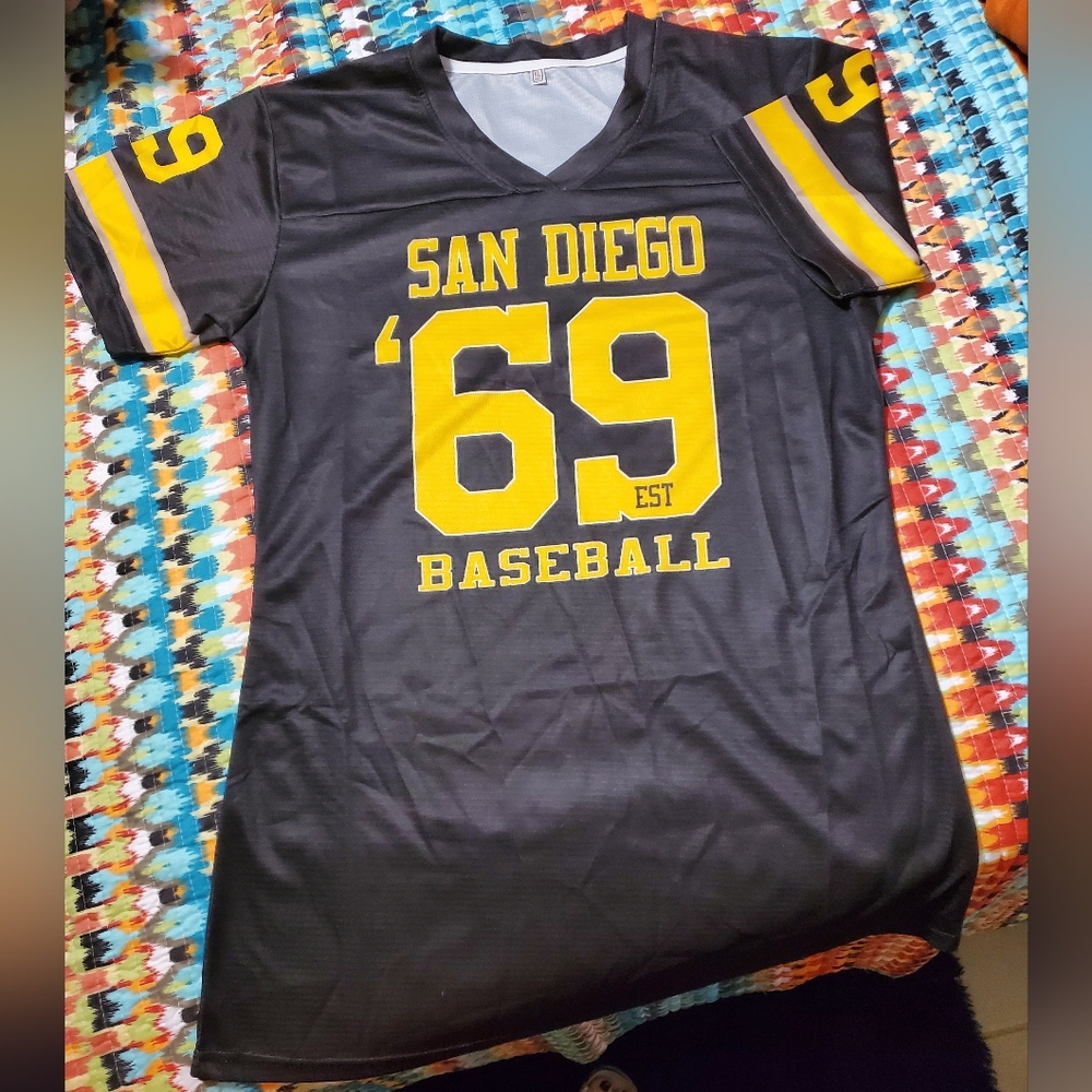 New in package San Diego Baseball Jersey XL